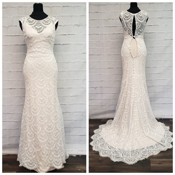 Allure Bridals Dresses & Skirts - NWOT Designer Lace Wedding Gown